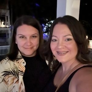 Meet your Posher, Leslie